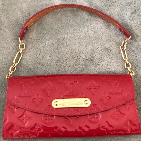 Louis Vuitton Handbags - Authentic Louis Vuitton Monogram Vernis purse